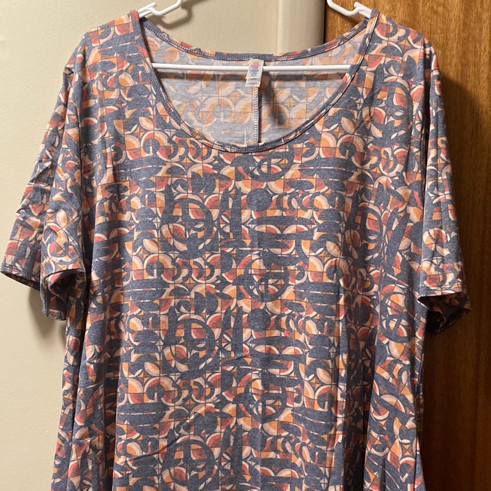 Lularoe perfect tee